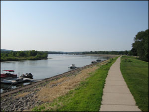 The view running along the Mississippi