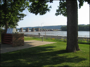 The view running along the Mississippi