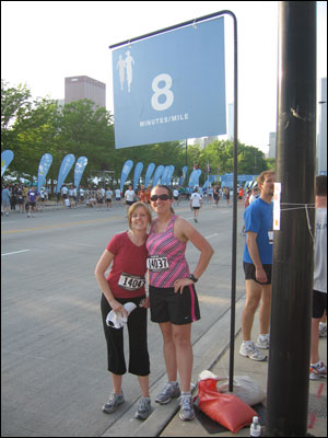 image:Chase Corporate Challenge 8 min mile marker