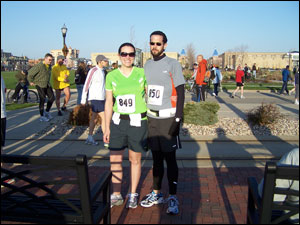 image: Steven and Kim before the Wisconsin Half Marathon